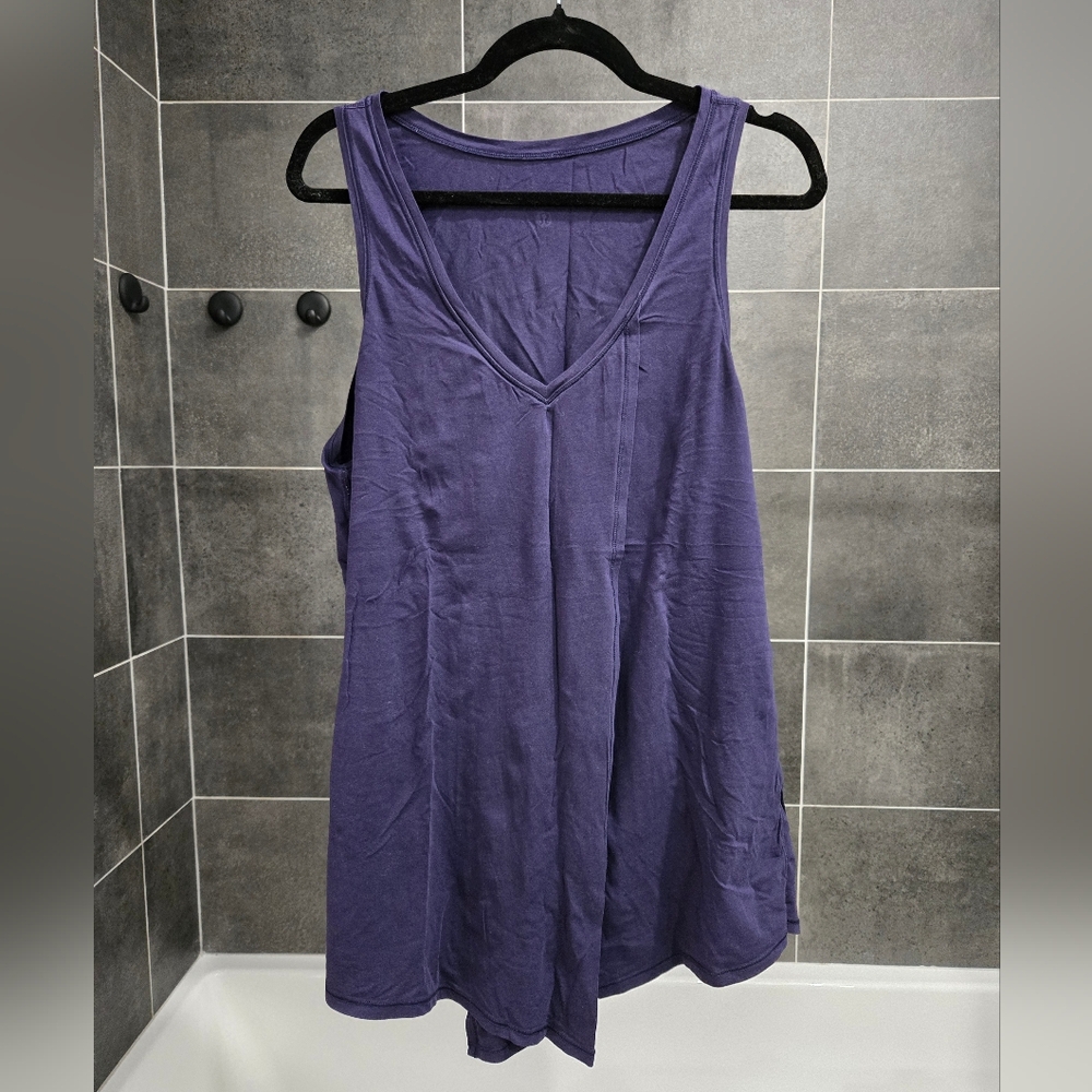 lululemon athletica Purple V-Neck Sleeveless Tank